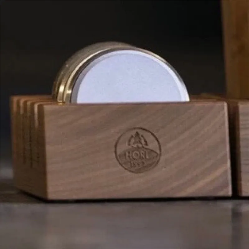 Base per mole in legno di noce Horl 3