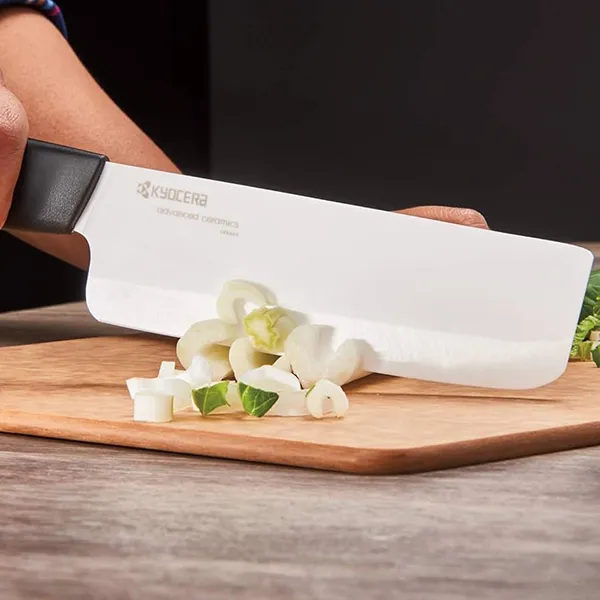 Coltello Nakiri in ceramica Kyocera 2